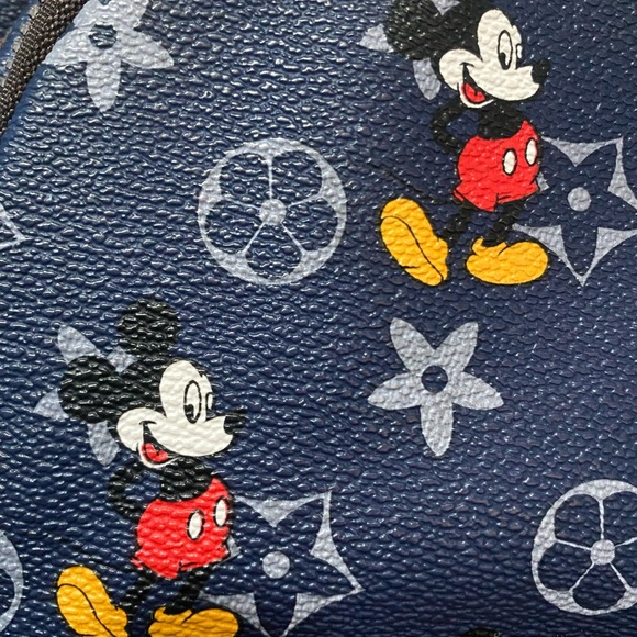 🅜🅘🅒🅚🅔🅨 🅜🅞🅤🅢🅔 Crossbody Sling Bag - Picture 5 of 5